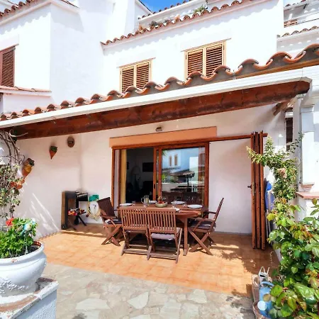 Canaries-1 By Interhome